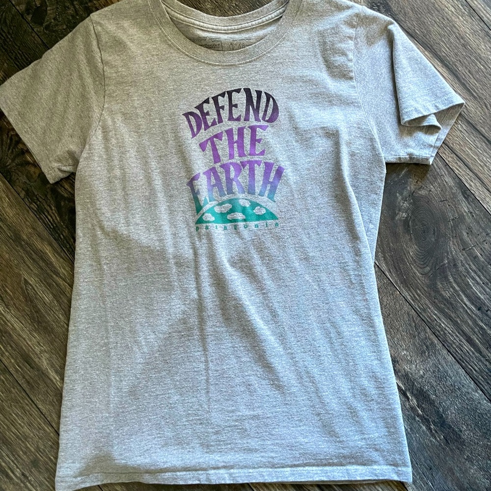 Women’s short sleeve tee